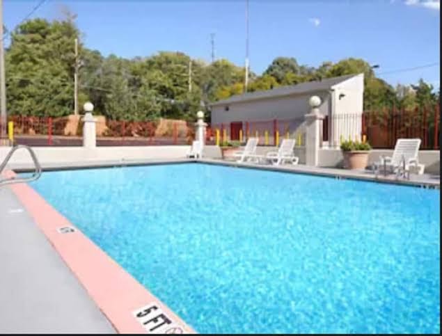 Ramada by Wyndham Baltimore West photo 3