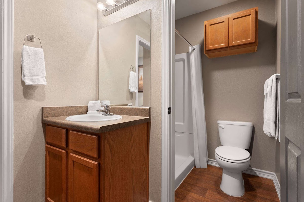 Eagle's Den Suites Cotulla a Travelodge by Wyndham photo 3