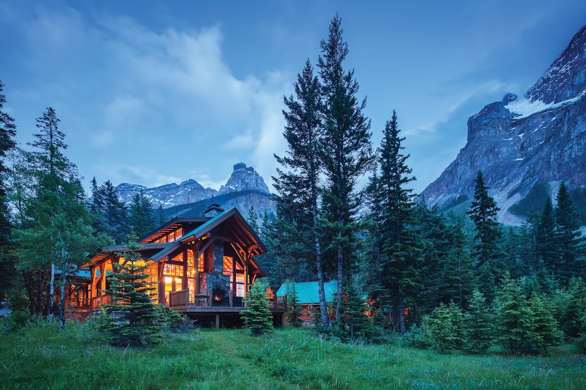 Cathedral Mountain Lodge