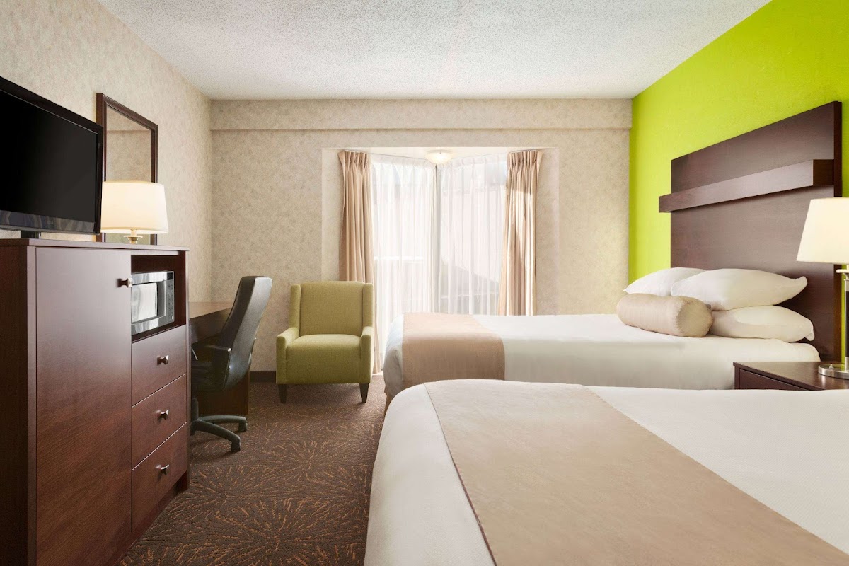 Travelodge by Wyndham Lloydminster photo 2