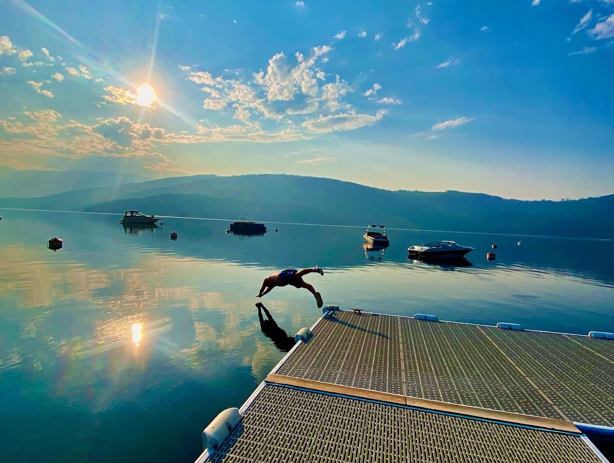 St Ives Resort On Shuswap photo 2