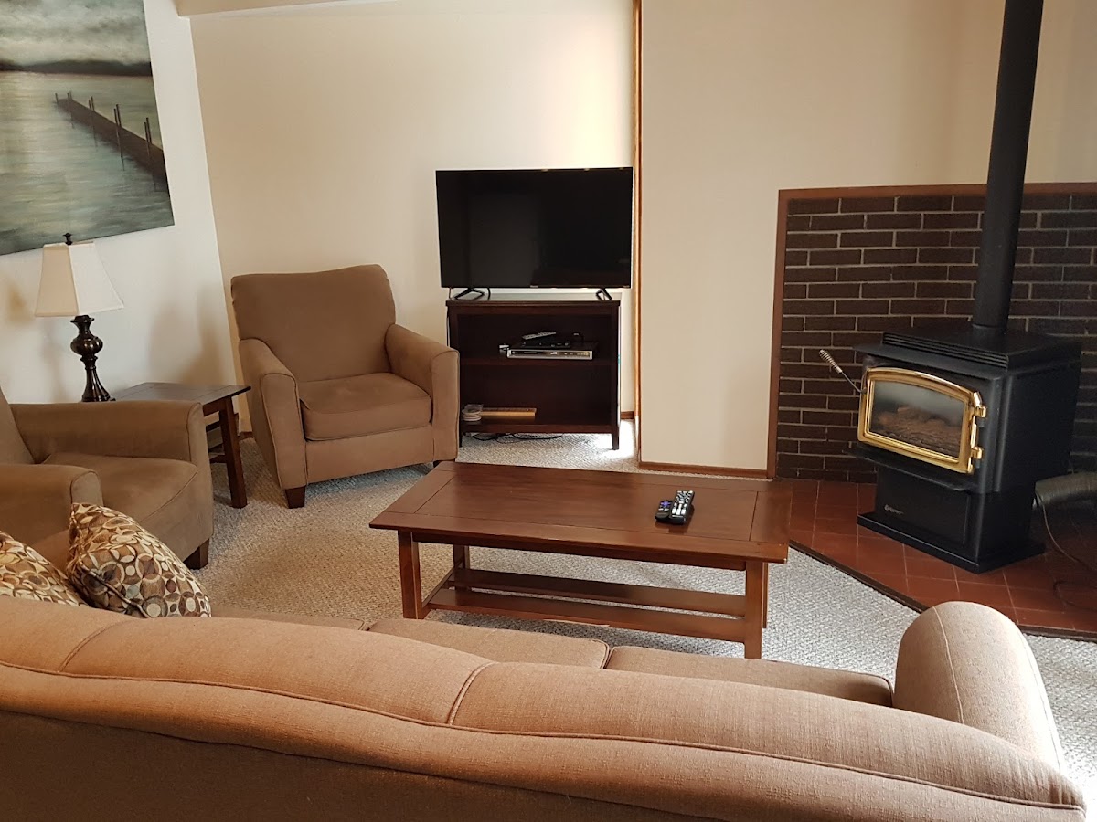 St Ives Resort On Shuswap photo 3