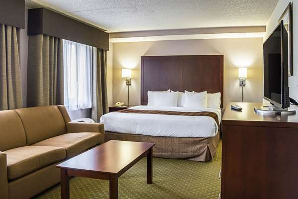 Quality Inn & Suites Clackamas - Portland photo 2