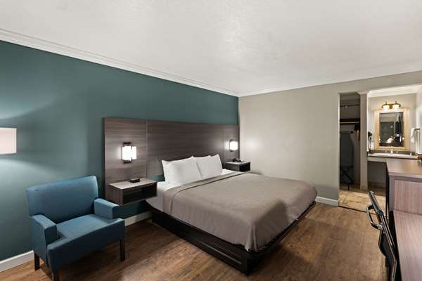 Quality Inn Ocean Springs - Biloxi East photo 2