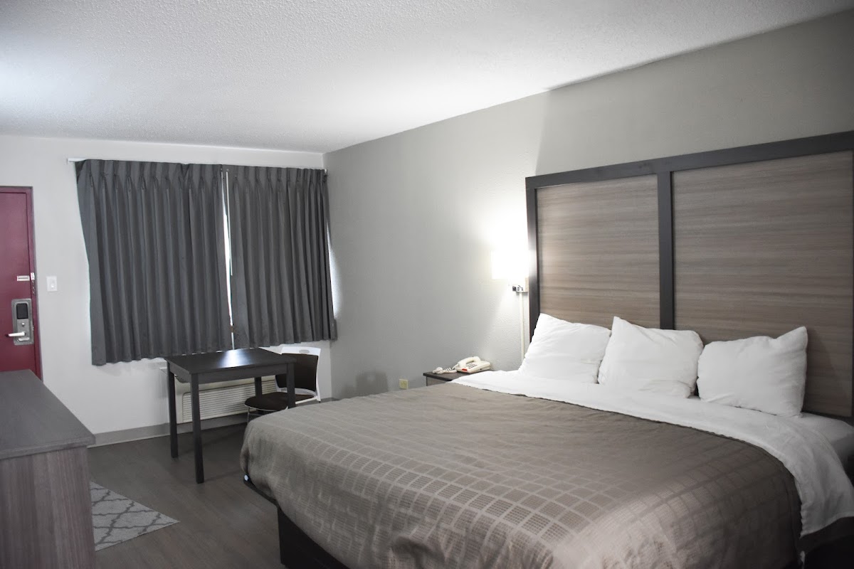 Bridgeview Inn | Chicago Area photo 2