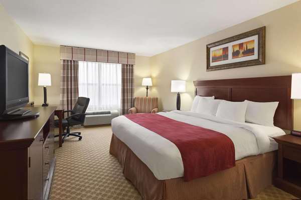Comfort Inn & Suites Dothan Northside Plaza photo 2