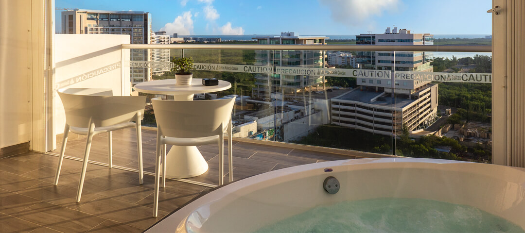 Suites Malecon Cancun