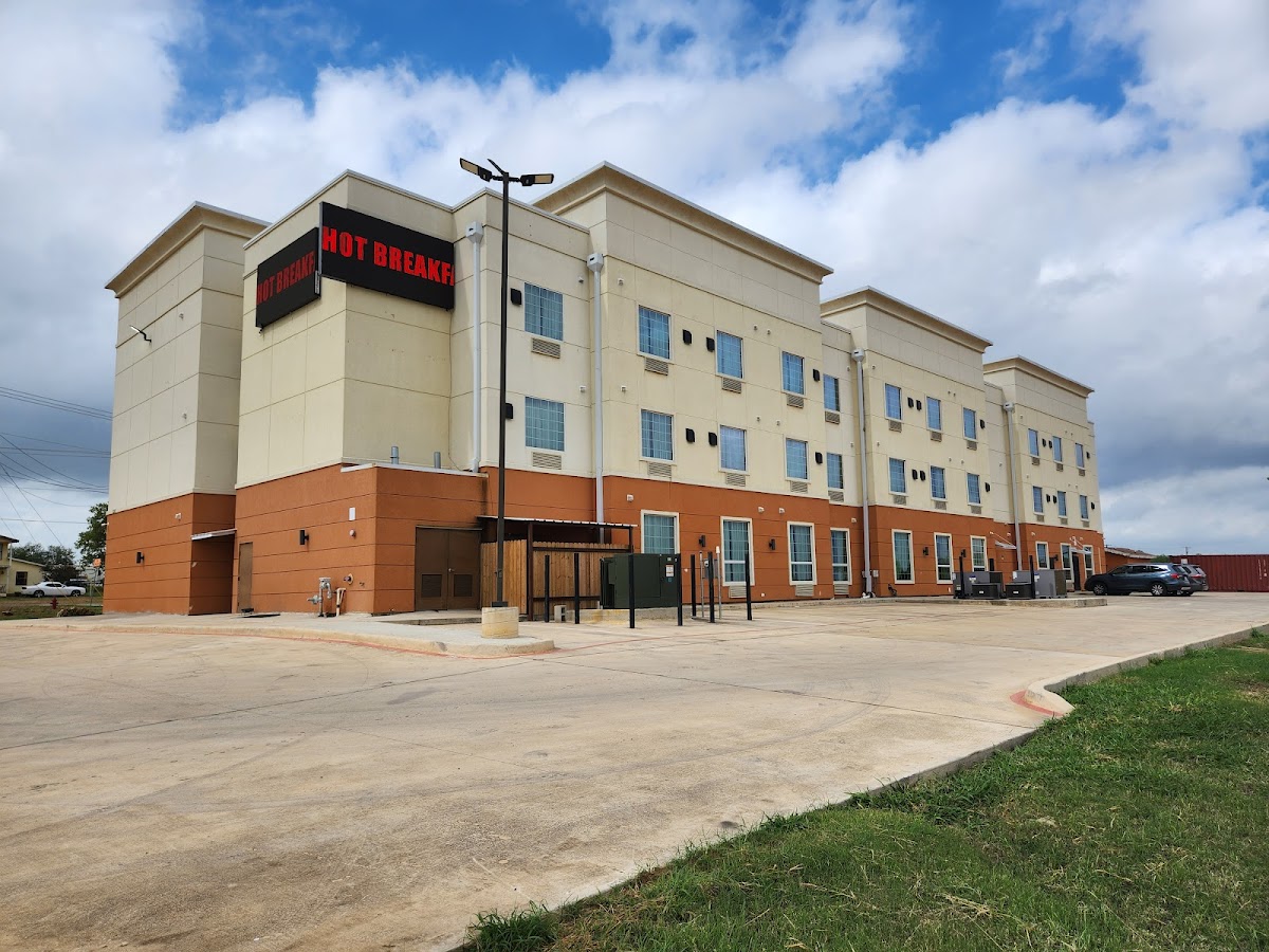 Cotulla Express Inn