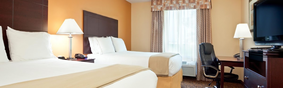 Holiday Inn Express & Suites Cincinnati - Mason by IHG photo 2