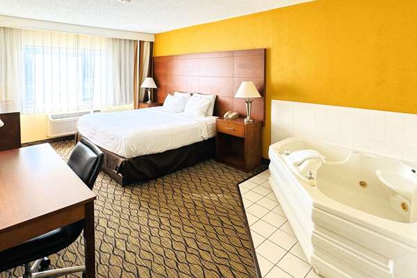 Country Inn & Suites by Radisson, Mishawaka, IN photo 2