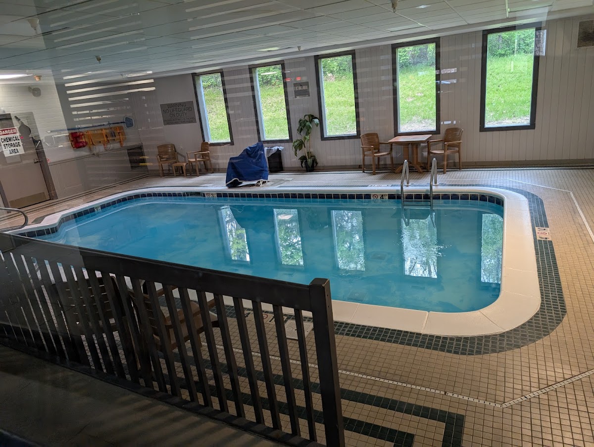 Country Inn & Suites by Radisson, Mishawaka, IN photo 3