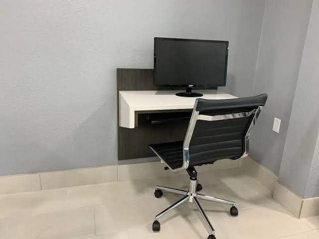 Microtel Inn & Suites by Wyndham Owatonna photo 3