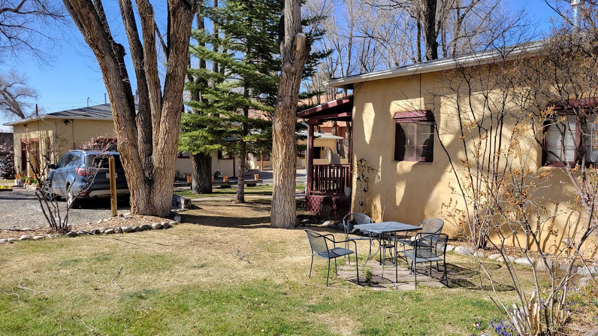 Taos Lodging photo 3