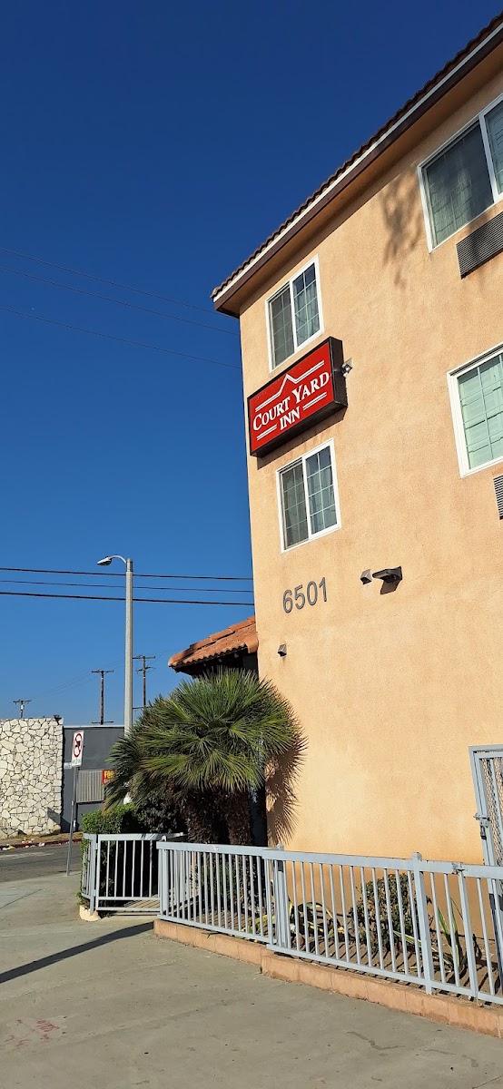 Court Yard Inn