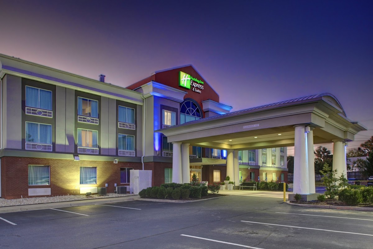 Holiday Inn Express & Suites Emporia by IHG