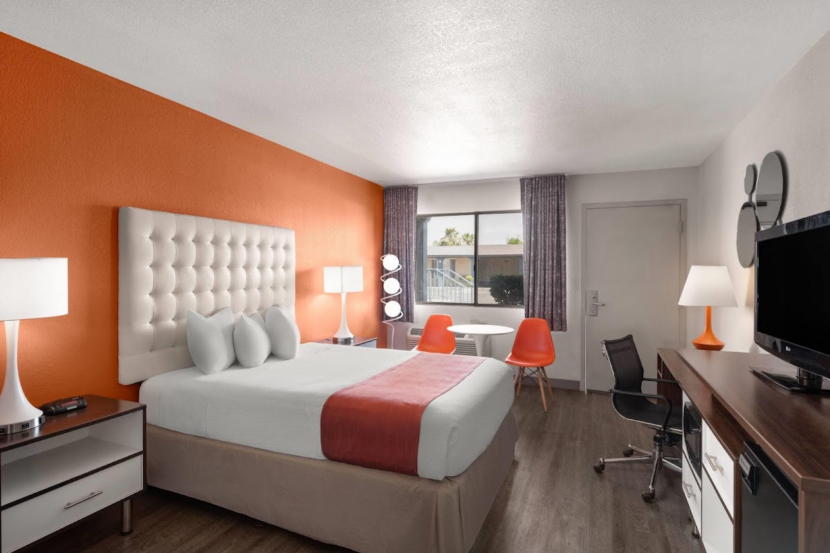 Howard Johnson by Wyndham Modesto Ceres photo 2