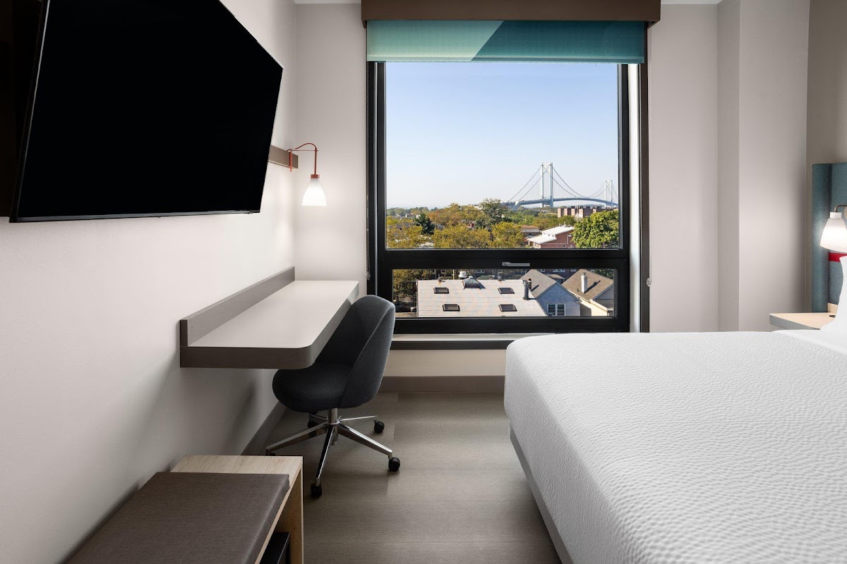avid hotel Brooklyn - Dyker Heights by IHG photo 2