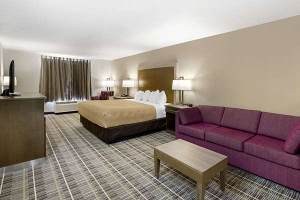 Quality Inn & Suites Carlsbad Caverns Area photo 2