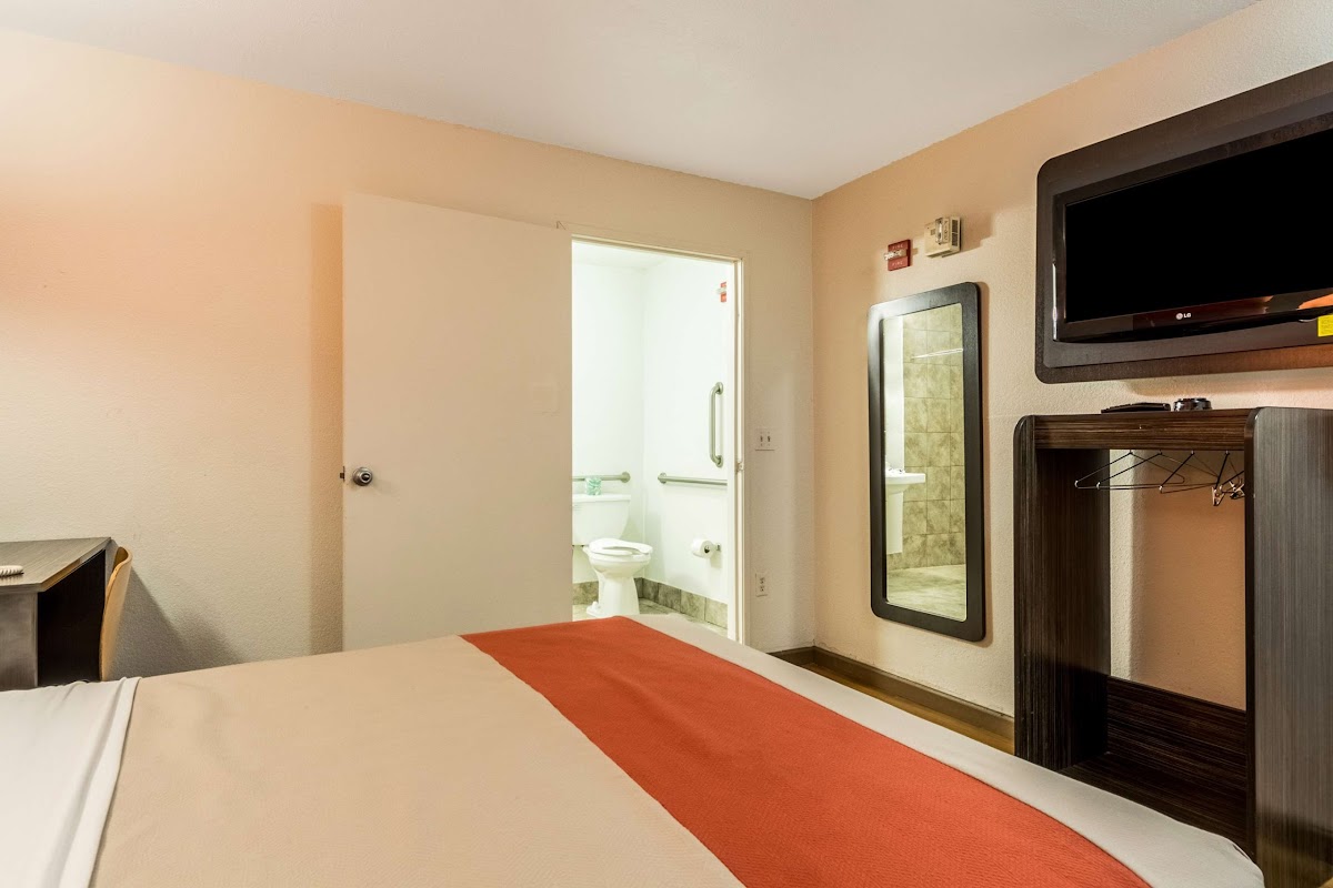 Motel 6 Garland, TX - Dallas photo 2