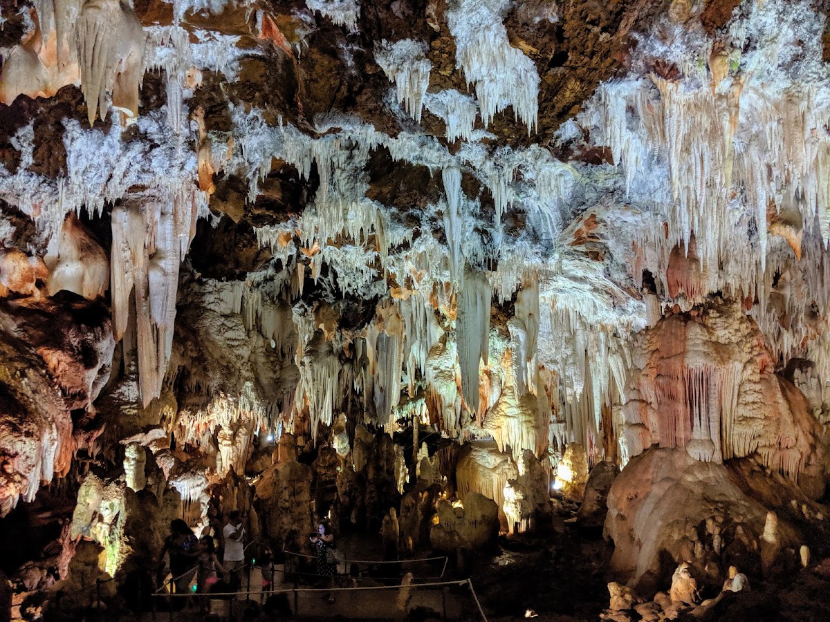 Cuevas del Aguila