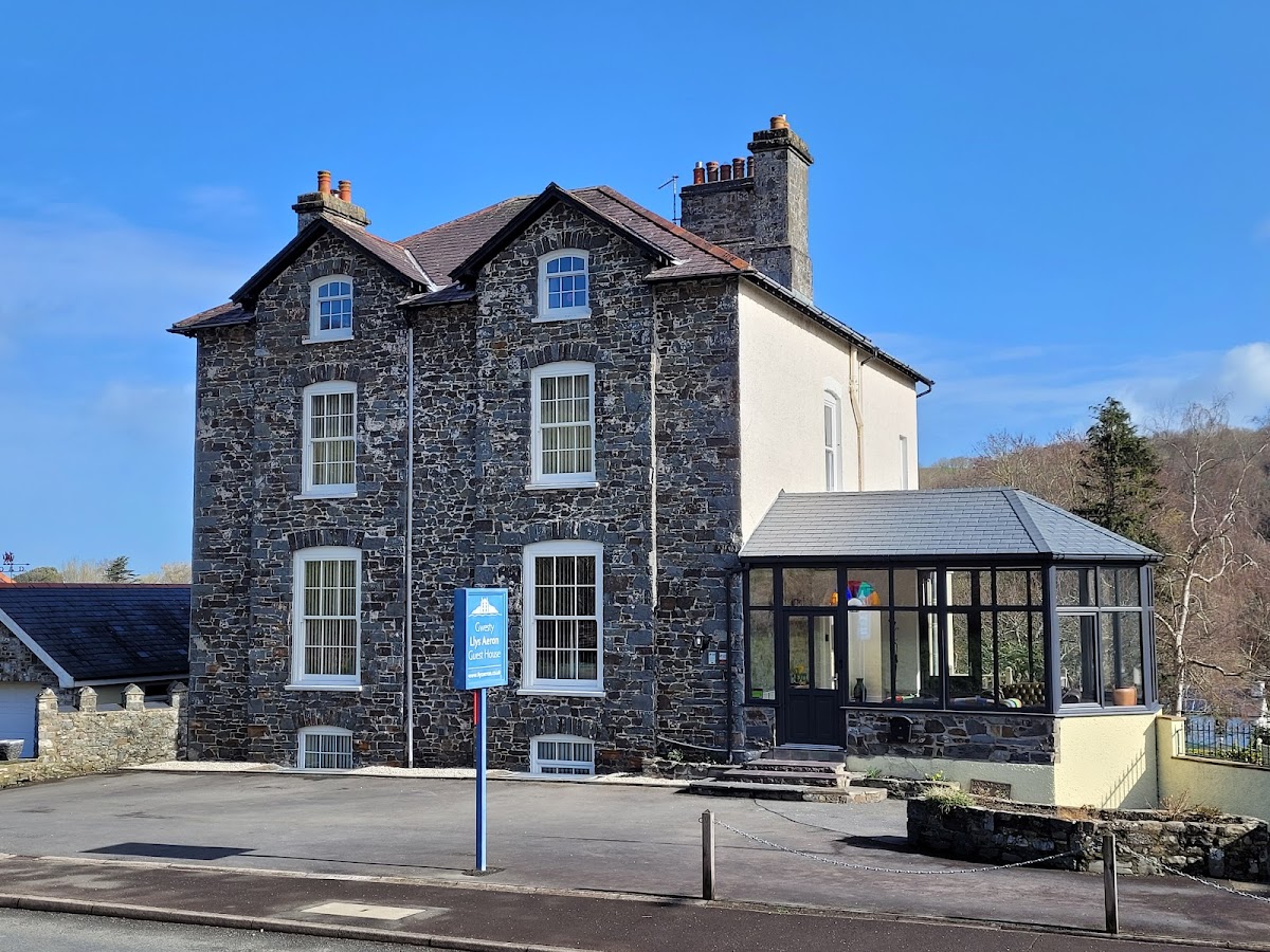 Llys Aeron Guest House