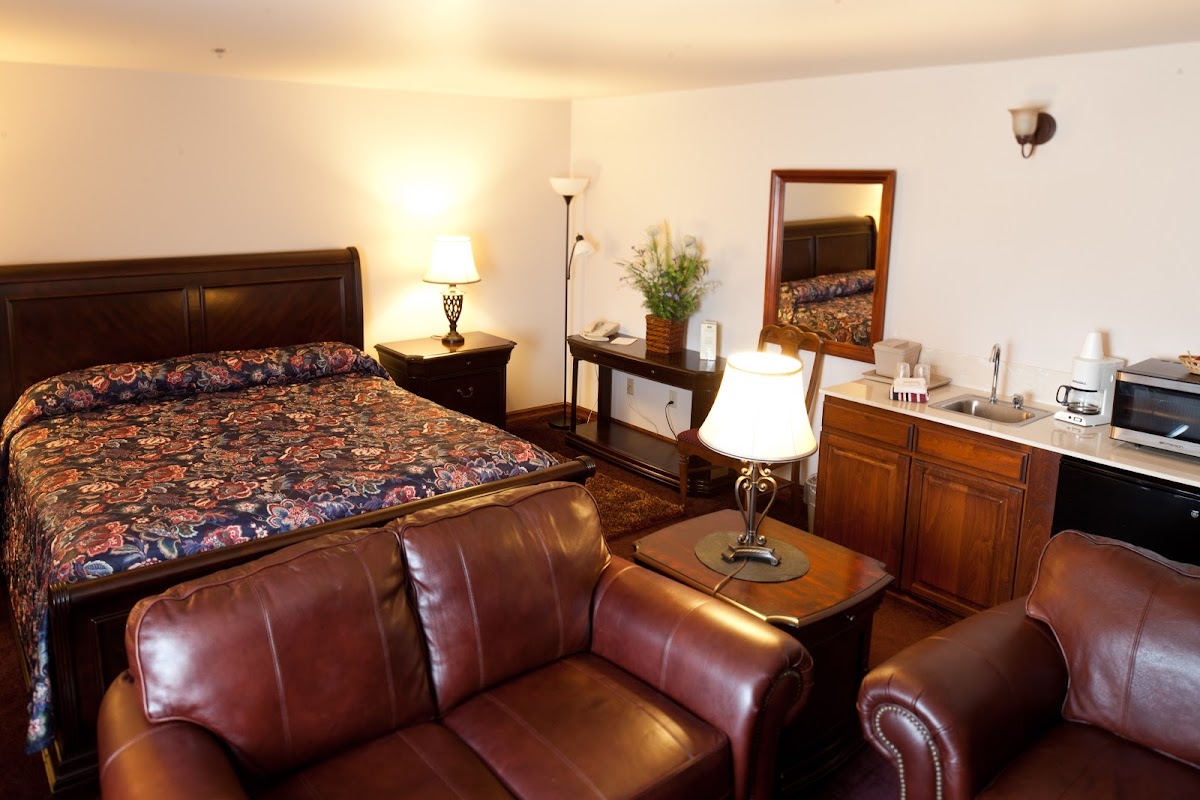 Benny's Colville Inn photo 2