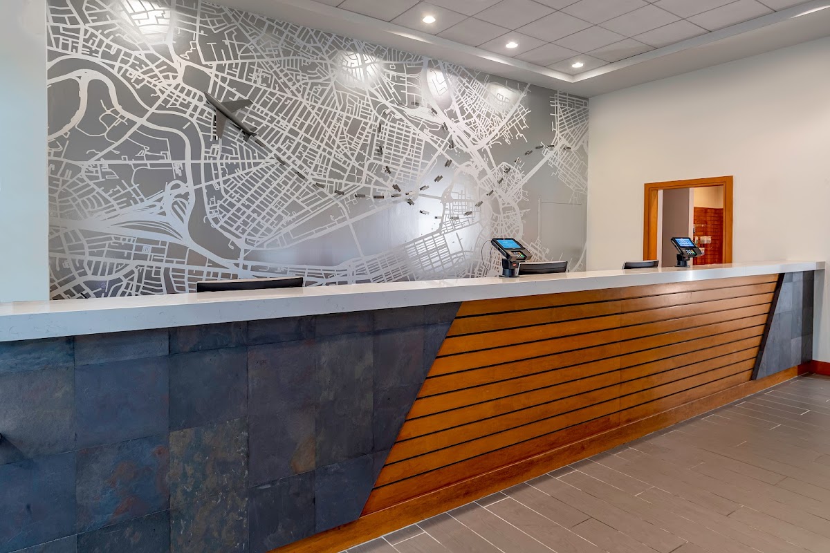 Embassy Suites by Hilton Boston at Logan Airport photo 2