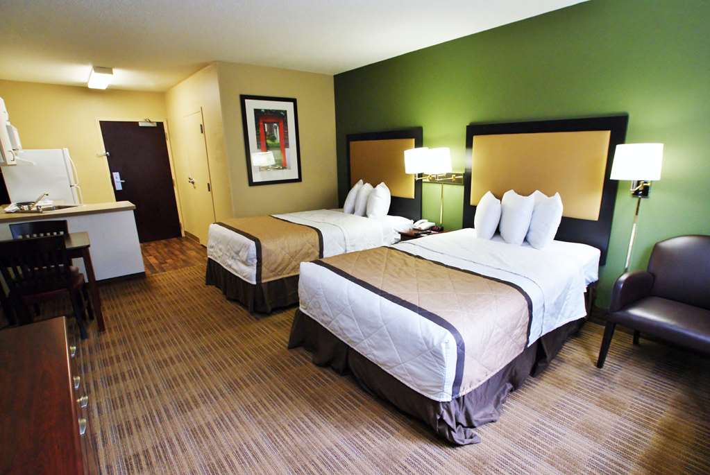 Extended Stay America Suites- Bloomington - Normal photo 2