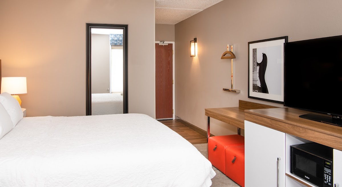 Hampton Inn Cleveland-Solon photo 3