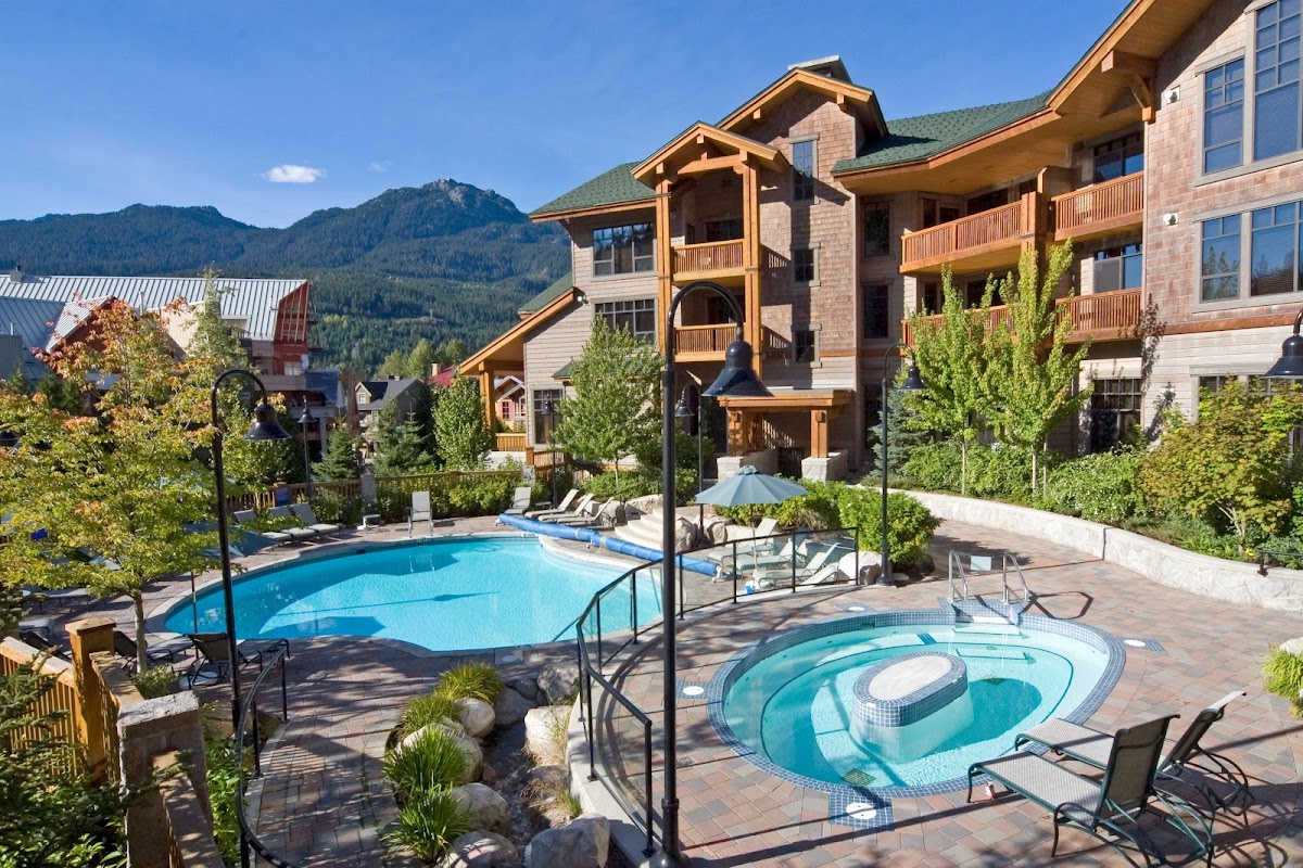 First Tracks Lodge