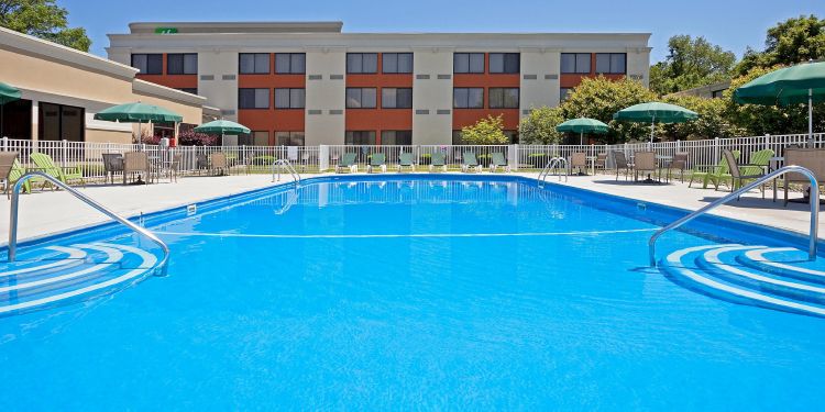 Armoni Inn and Suites