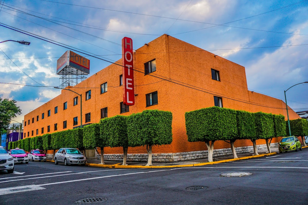 Hotel Puente