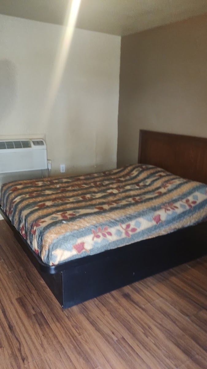Gables Motel photo 2