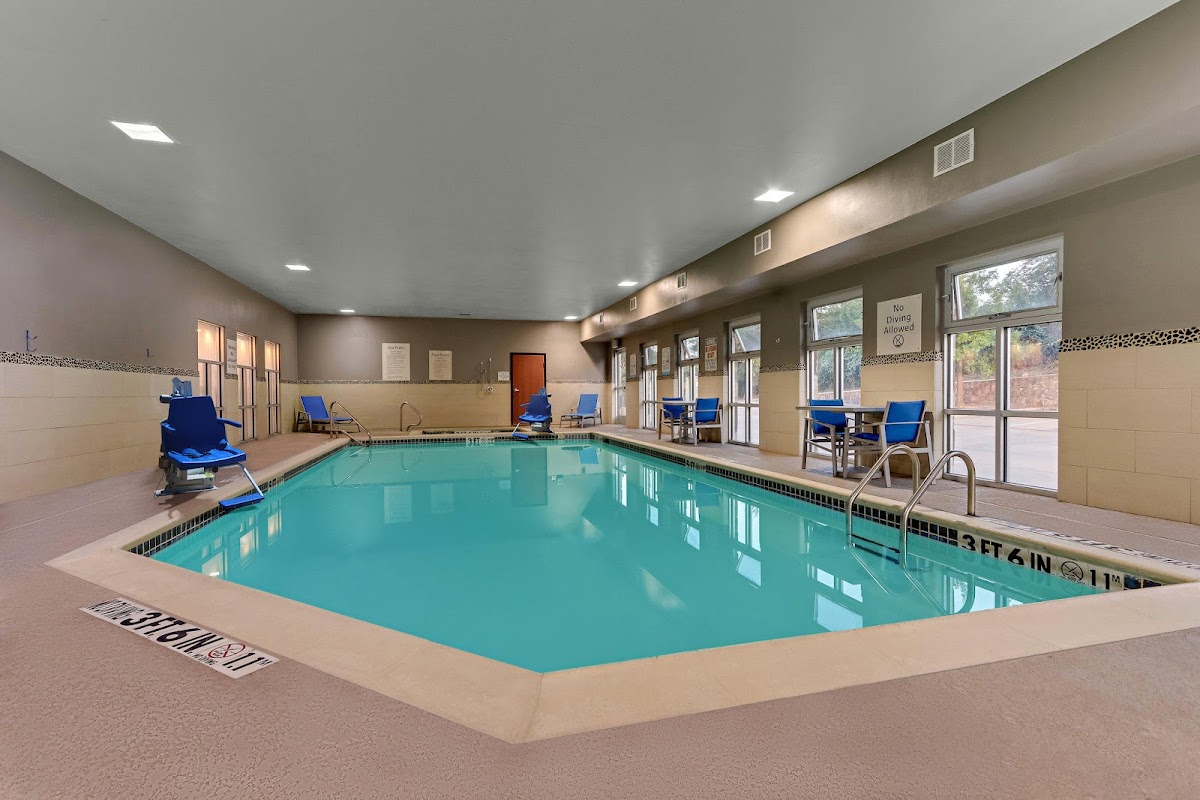 Holiday Inn Express & Suites Weatherford by IHG photo 3