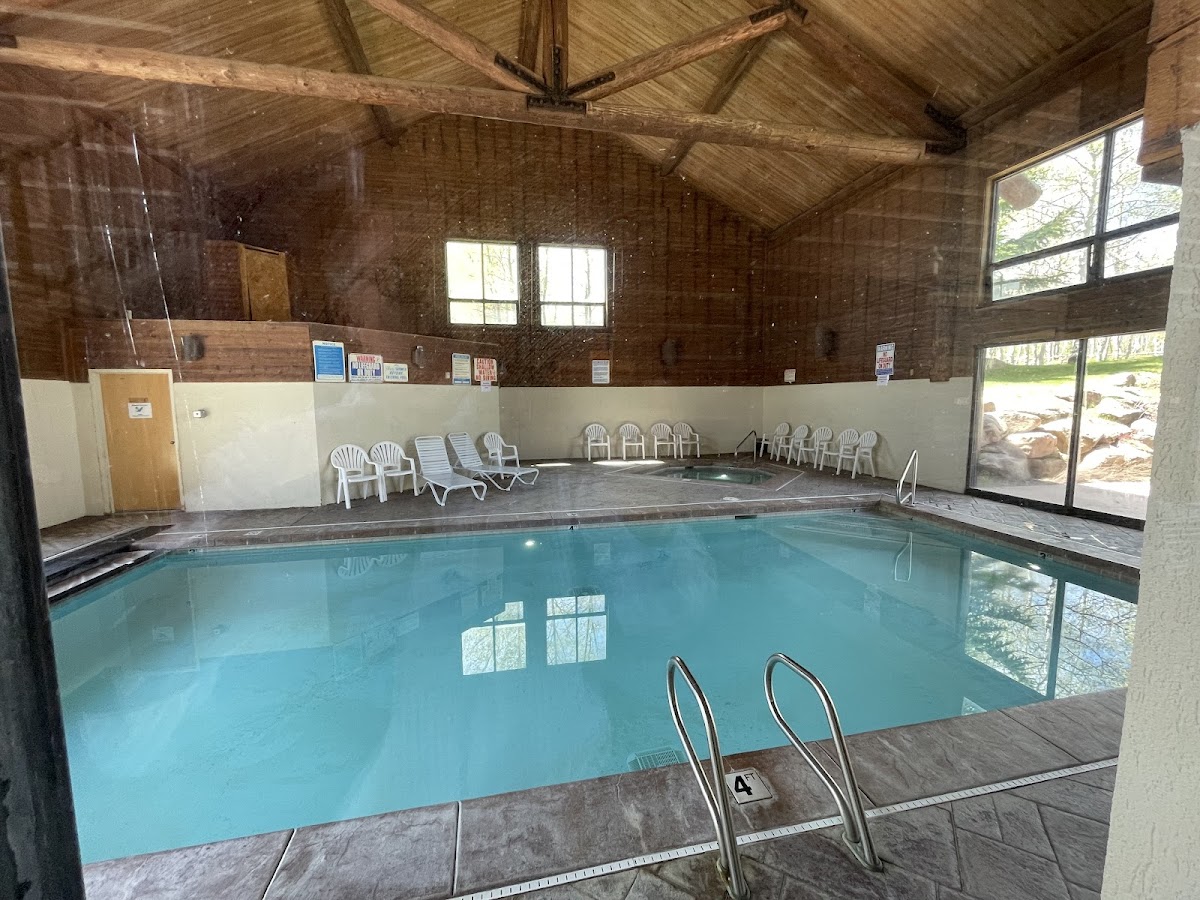 Daniels Summit Lodge photo 3