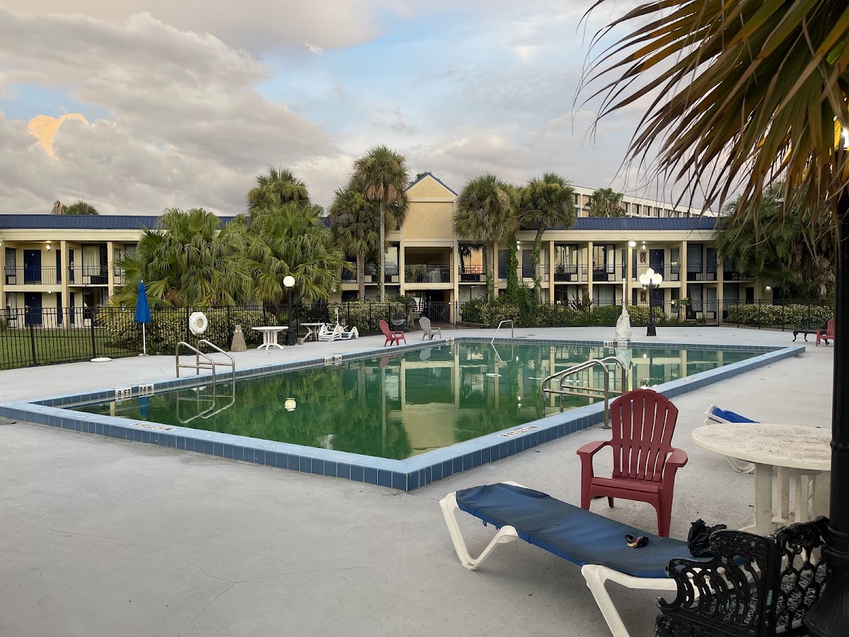 Days Inn by Wyndham Orlando Airport Florida Mall photo 3