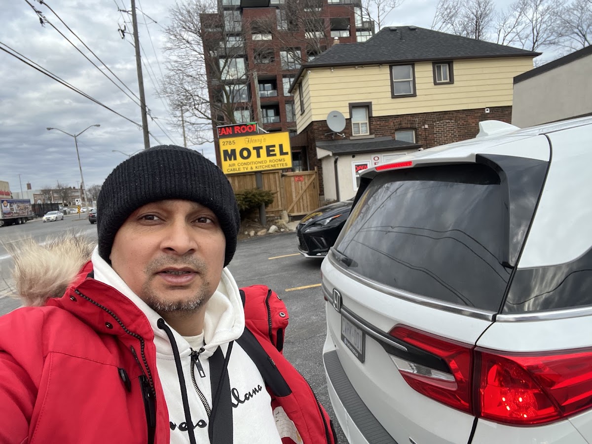 Henry's Motel photo 3