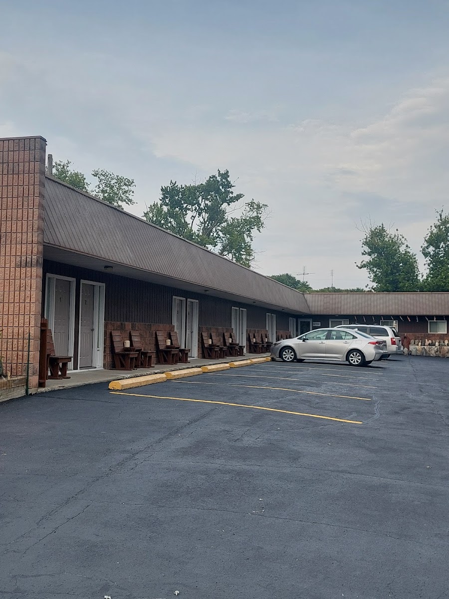 Petit Dragon Motel
