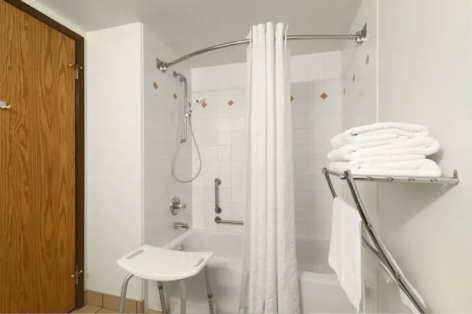 Super 8 by Wyndham Yellowknife photo 3