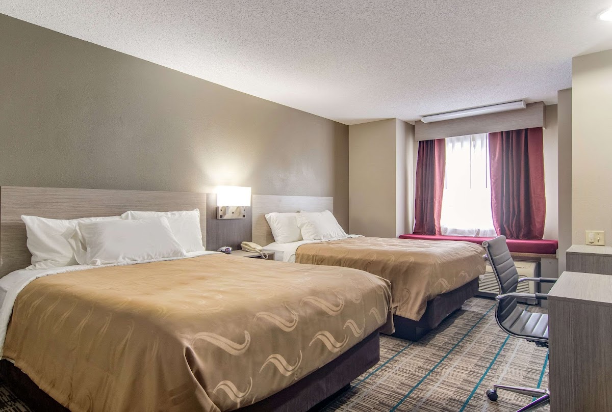Quality Inn & Suites Grove City-Outlet Mall photo 2