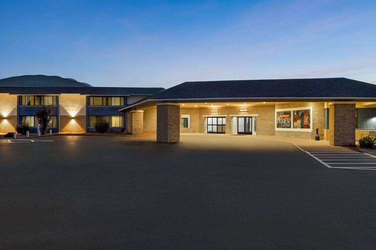 AmericInn by Wyndham La Crosse Riverfront Conference Center