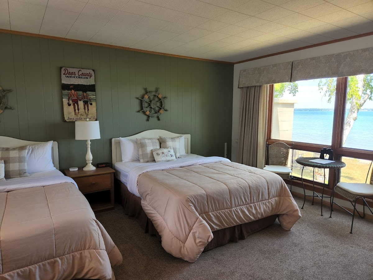 Square Rigger Harbor Motel photo 2