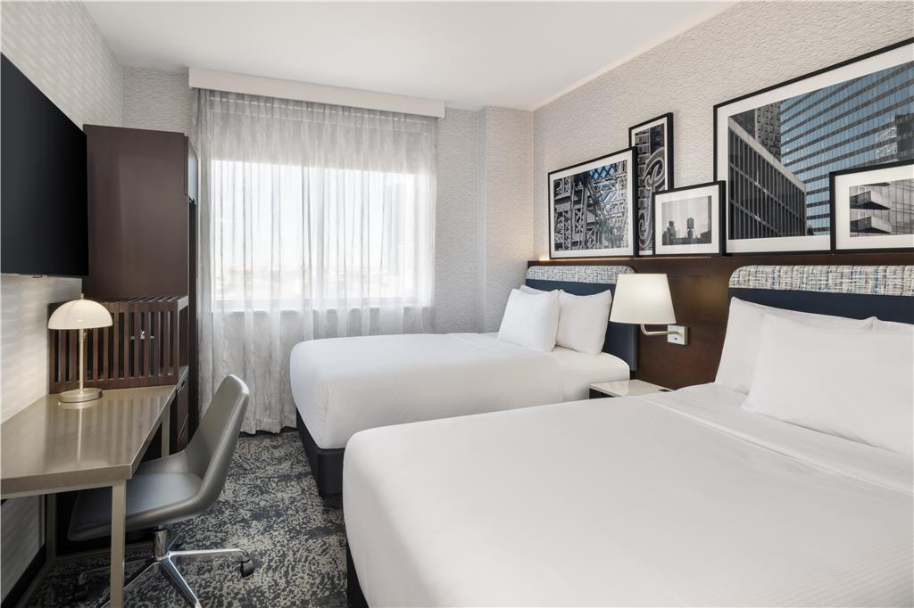 DoubleTree by Hilton Long Island City New York photo 2