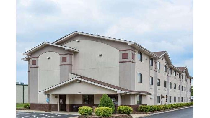 Super 8 by Wyndham Danville VA