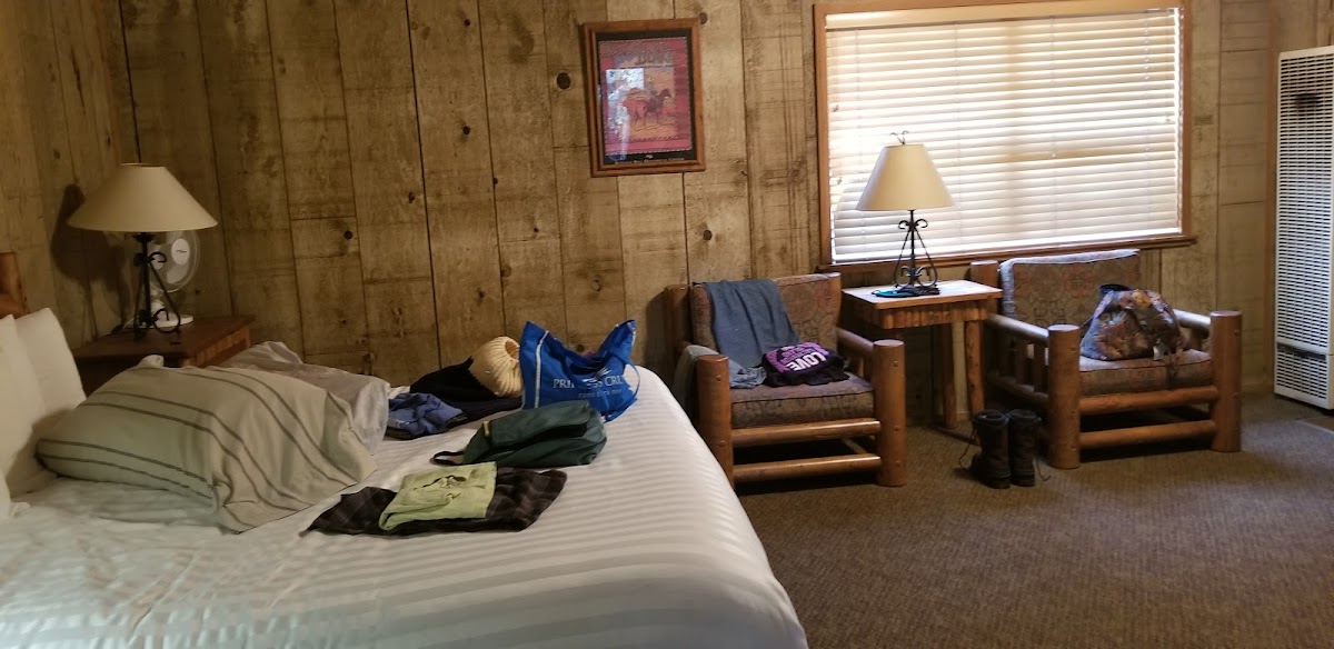 Riverside Lodge & Cabins photo 2