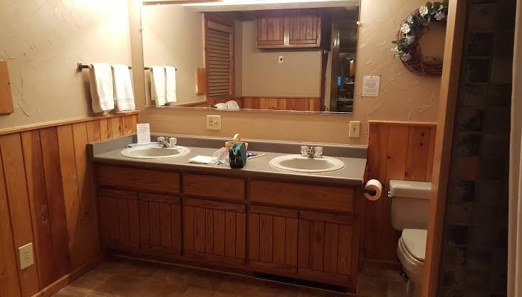 Riverside Lodge & Cabins photo 3