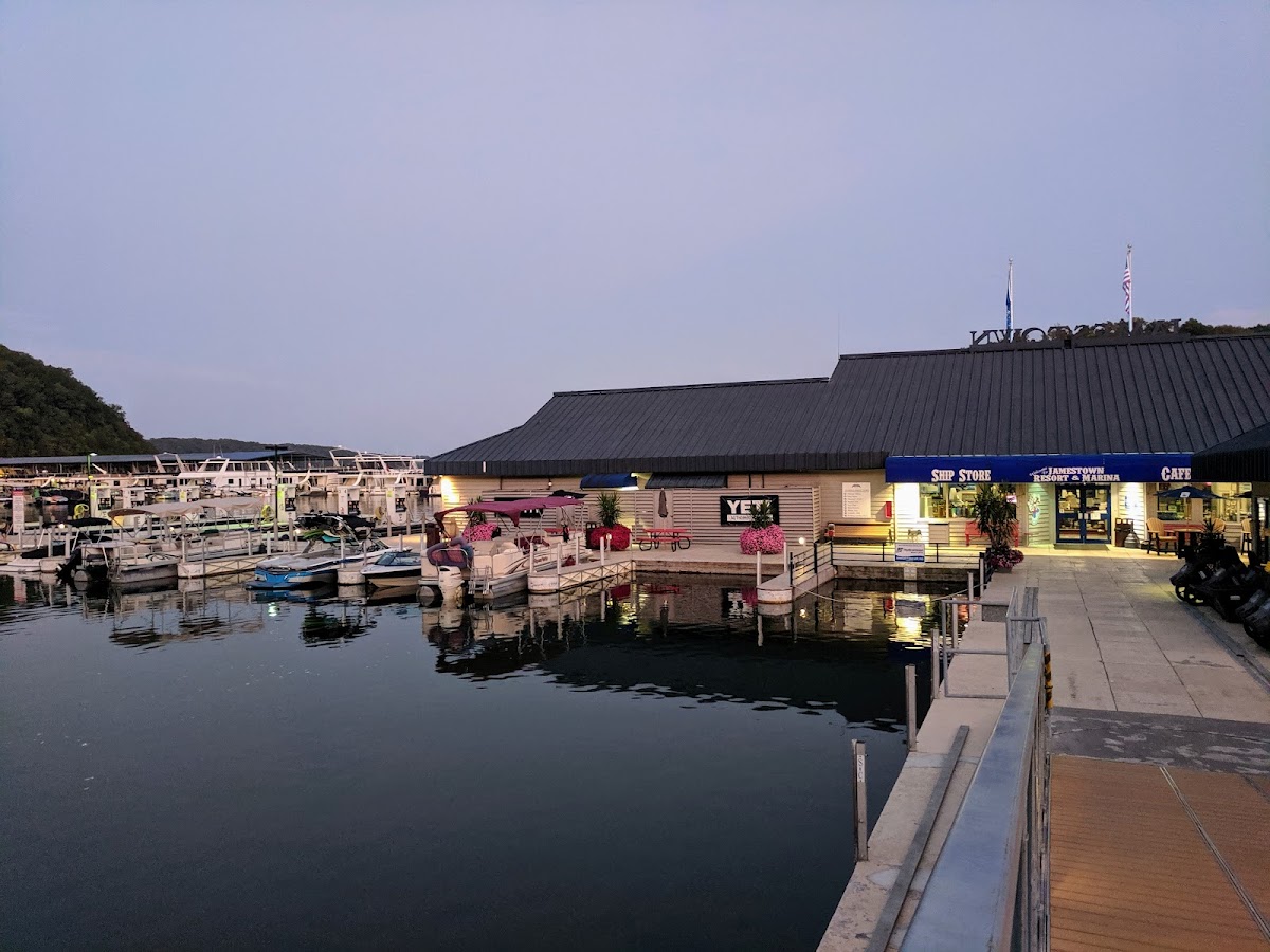 Jamestown Resort & Marina