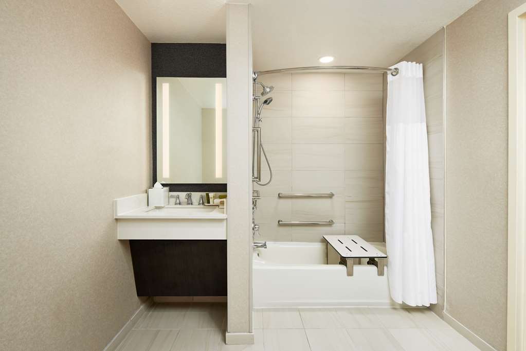 Hilton Charlotte Airport photo 3