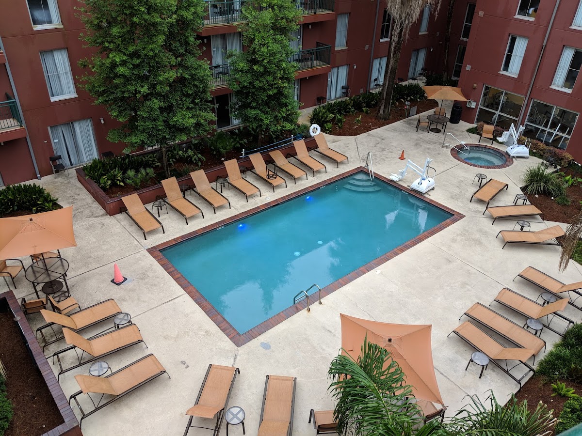 Courtyard by Marriott New Orleans Warehouse Arts District photo 3
