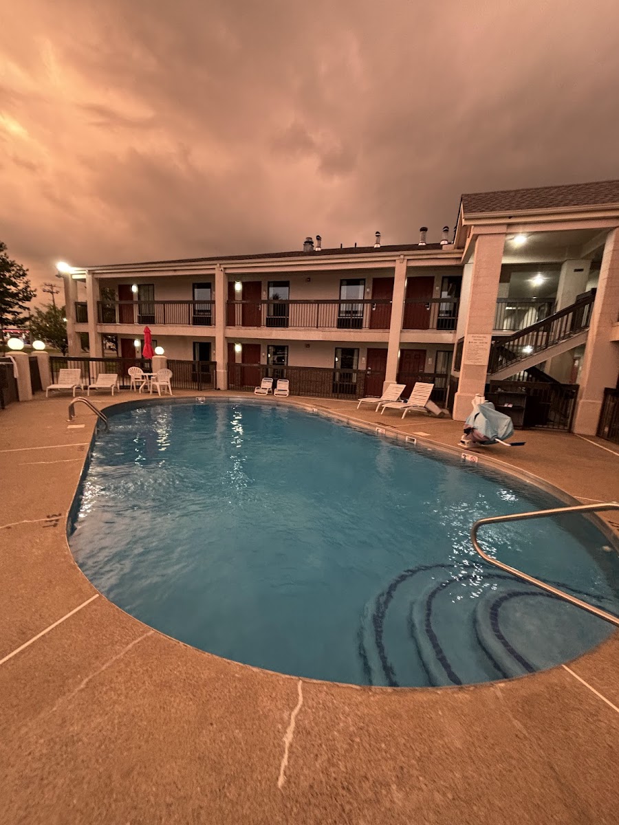 Econo Lodge Inn & Suites Murfreesboro Shopping District photo 3